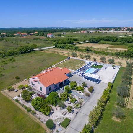 Villa Perini Dvori Donji Zemunik Exterior photo