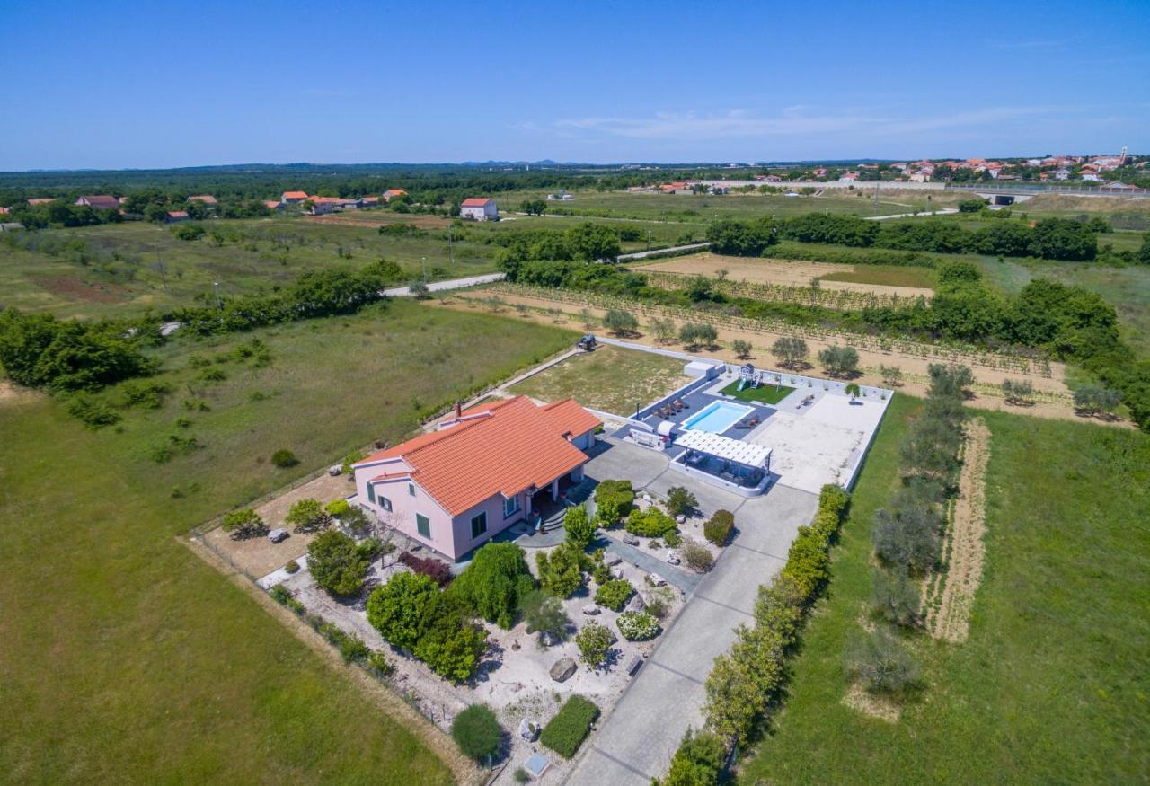 Villa Perini Dvori Donji Zemunik Exterior photo