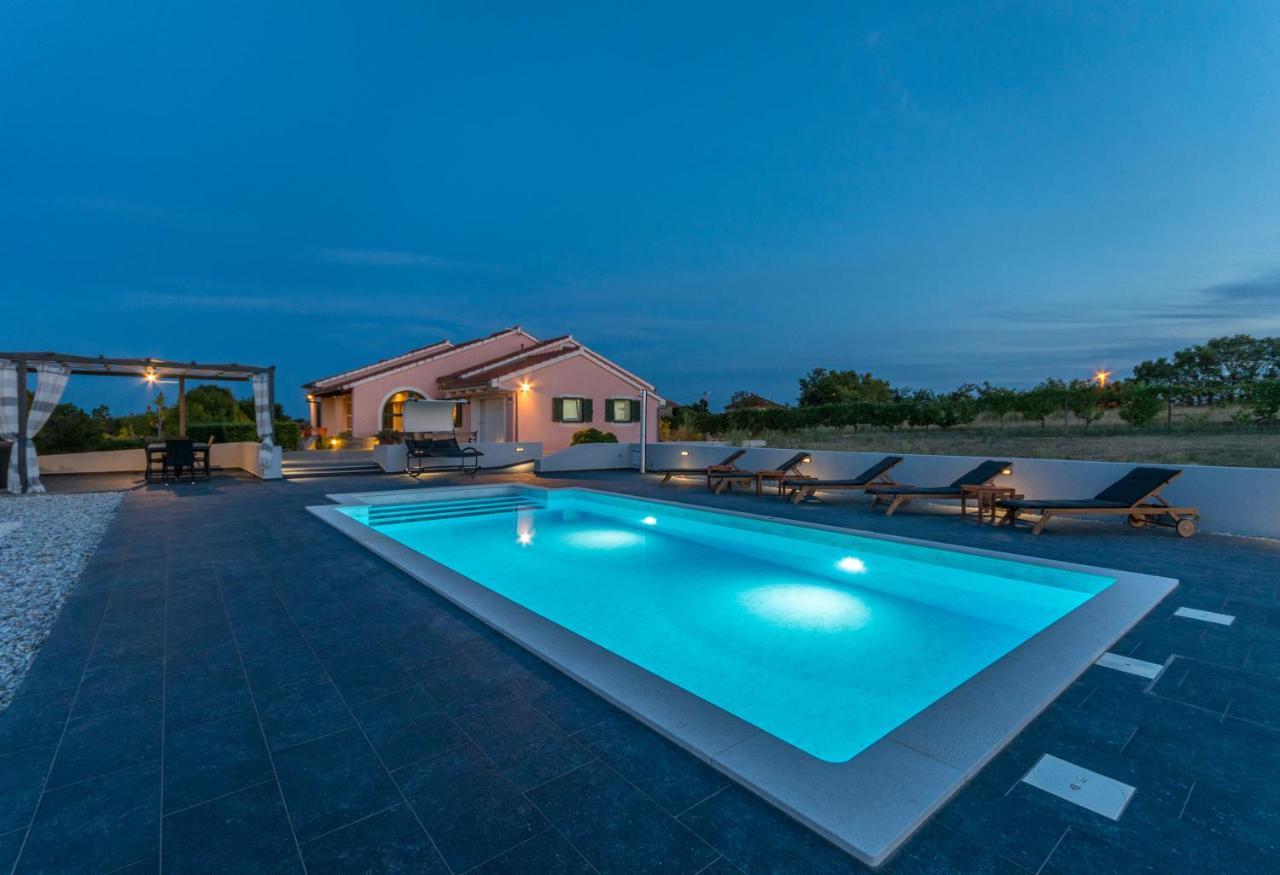Villa Perini Dvori Donji Zemunik Exterior photo
