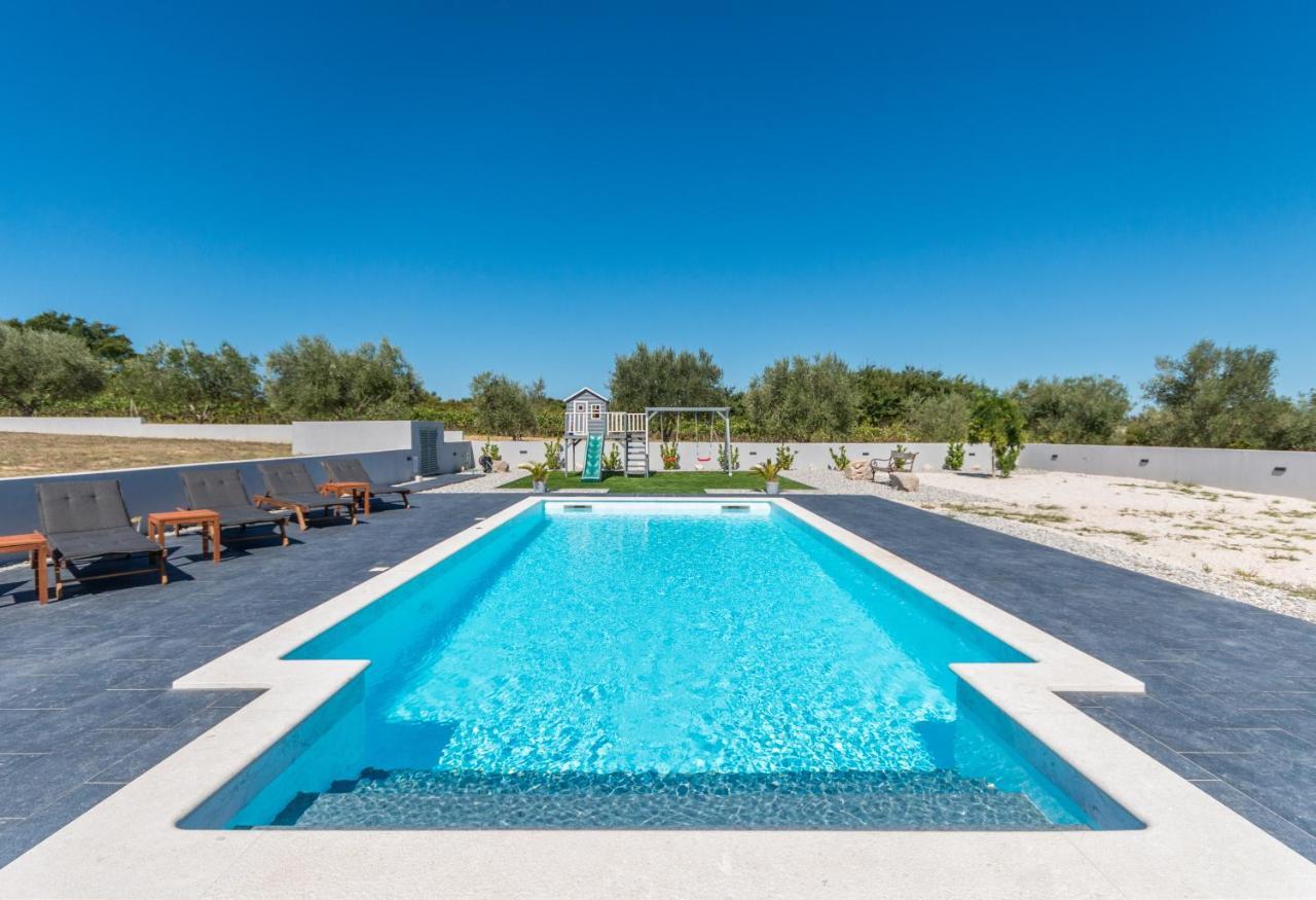 Villa Perini Dvori Donji Zemunik Exterior photo