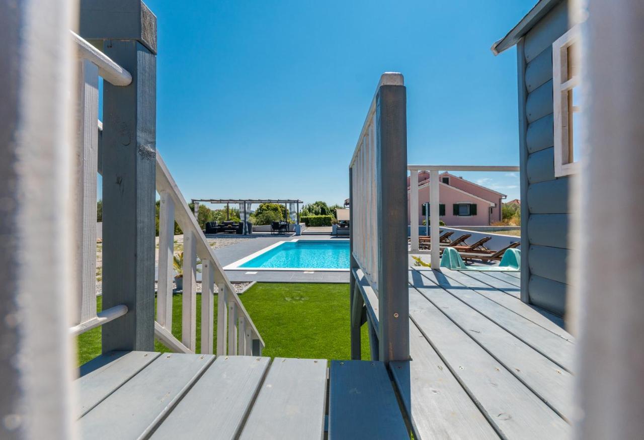 Villa Perini Dvori Donji Zemunik Exterior photo