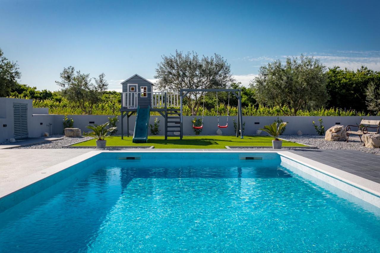 Villa Perini Dvori Donji Zemunik Exterior photo